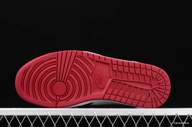 HYPE 555088-062 Air Jordan High Bloodline 1 OG 0731